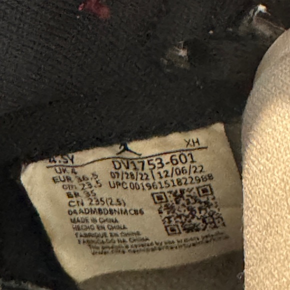 Nike Air Jordan 1 Retro High Across The Spider Verse youth size 4.5 Shoes Marvel - Picture 5 of 6